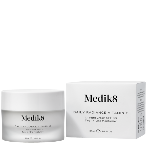 Denný hydratačný krém s vitamínom C DAILY RADIANCE VITAMIN C sa popri antioxidácii postará aj o ochranu pred UV žiarením, ktoré zaisťuje SPF 30.