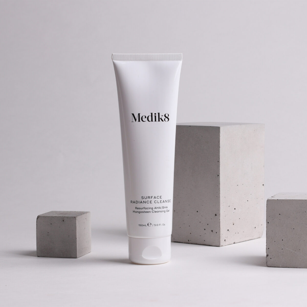 Medik 8 Surface Radiance Cleanse – Obrázok 3