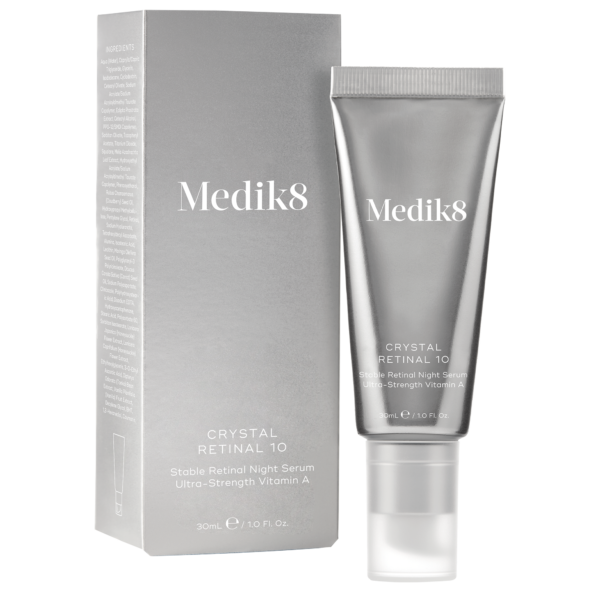 Užite si viditeľný anti-aging počas noci s ultra silným nočným sérom CRYSTAL RETINAL 10, ktoré obsahuje unikátny retinaldehyd v 0,1% koncentrácii.
